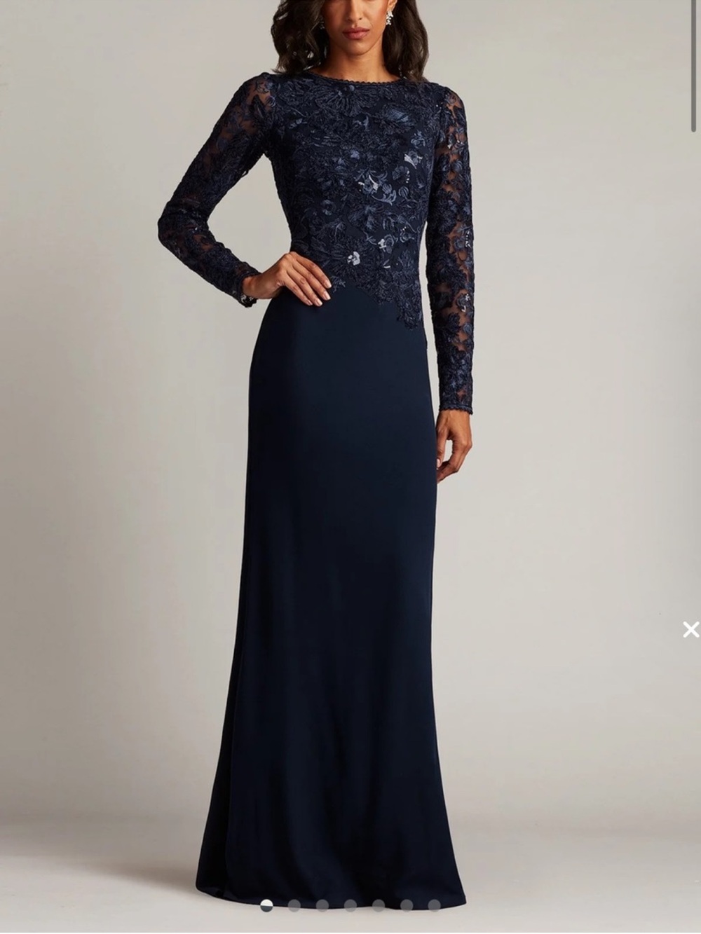 ✨NEW✨Tadashi Shoji Forena Embroidered Crepe Gown Navy Blue maxi Dress